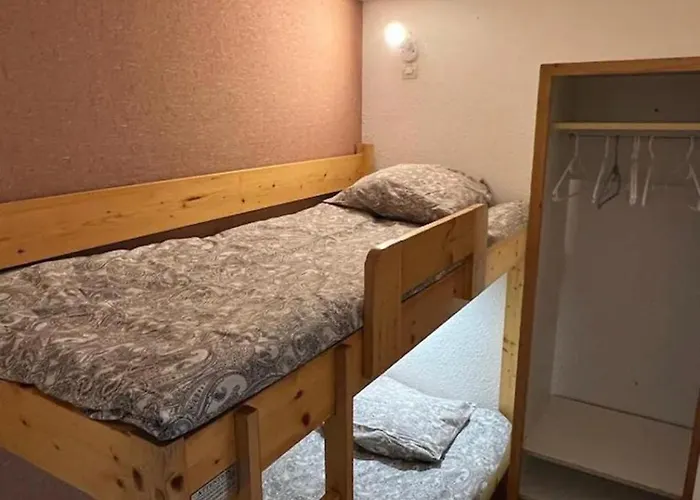 - Inout - 6 Beds Flat Arc-304 *