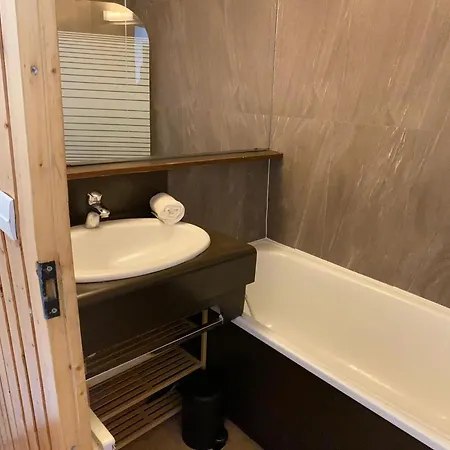 - Inout - 6 Beds Flat Arc-304